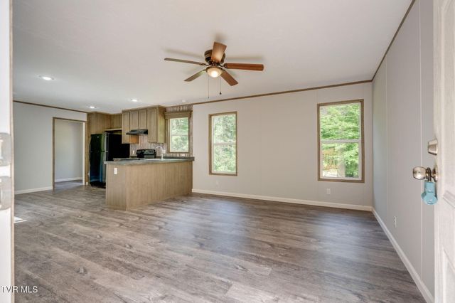 1562 Mount Holston Road, Bluff City, TN 37618