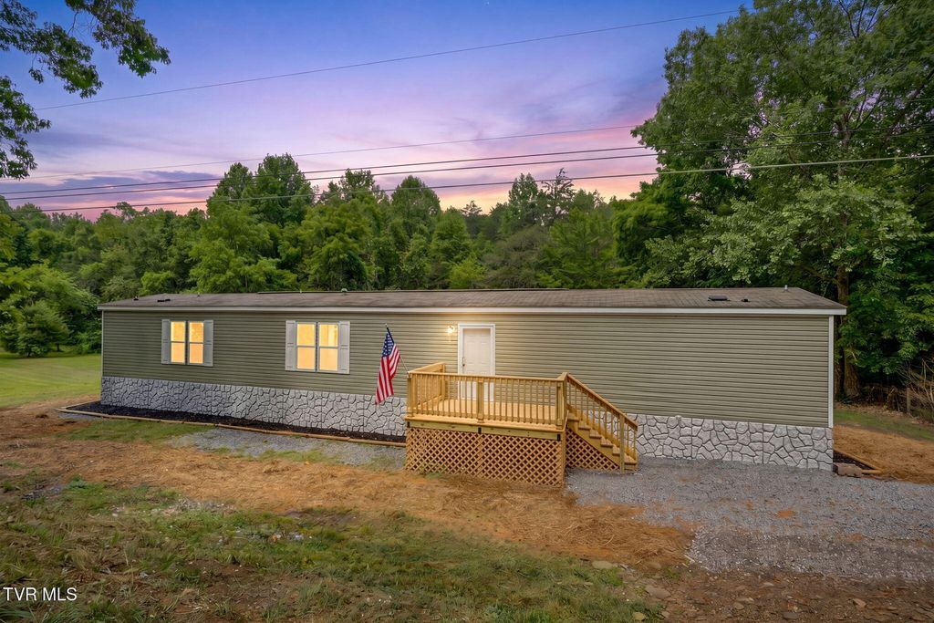 1562 Mount Holston Road, Bluff City, TN 37618