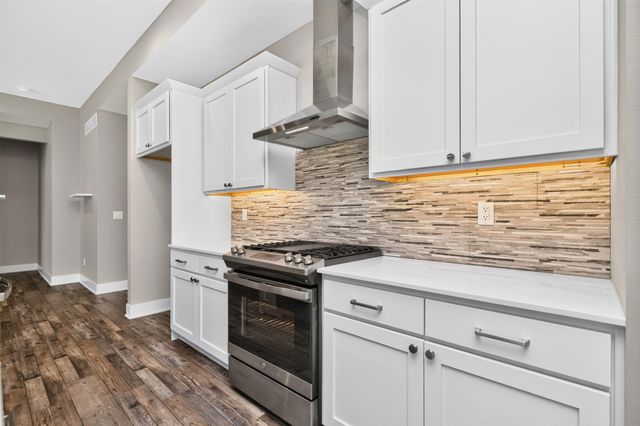 5640 Sunburst Drive, Pleasant Hill, IA 50327