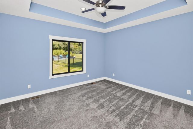 5640 Sunburst Drive, Pleasant Hill, IA 50327