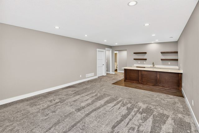 5640 Sunburst Drive, Pleasant Hill, IA 50327