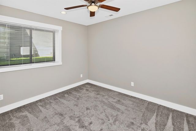5640 Sunburst Drive, Pleasant Hill, IA 50327