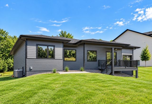 5640 Sunburst Drive, Pleasant Hill, IA 50327