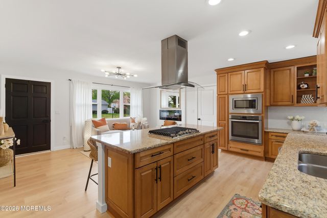 1066 Overlook Drive, Toms River, NJ 08753