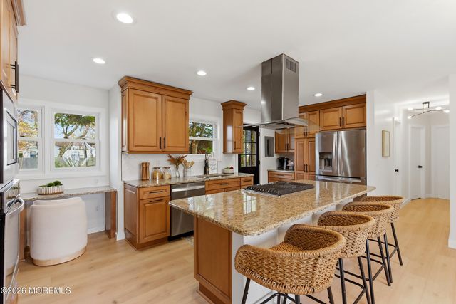 1066 Overlook Drive, Toms River, NJ 08753