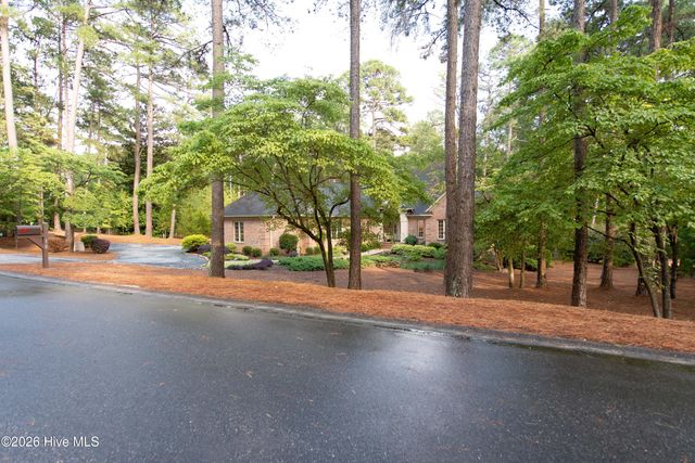 18 Oxton Circle, Pinehurst, NC 28374