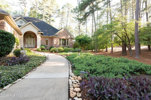 18 Oxton Circle, Pinehurst, NC 28374