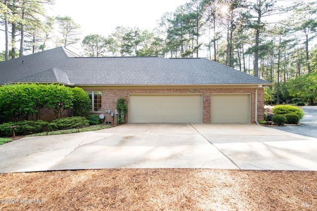 18 Oxton Circle, Pinehurst, NC 28374