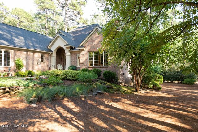 18 Oxton Circle, Pinehurst, NC 28374