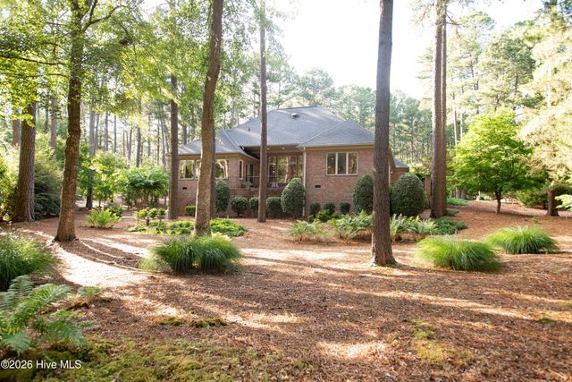 18 Oxton Circle, Pinehurst, NC 28374
