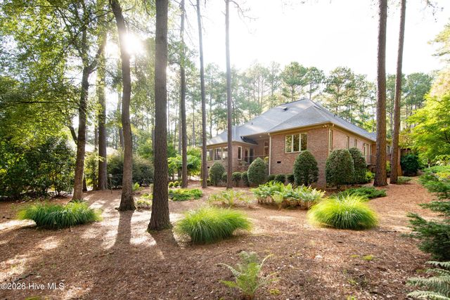 18 Oxton Circle, Pinehurst, NC 28374