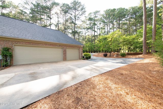 18 Oxton Circle, Pinehurst, NC 28374