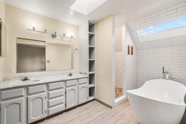 1876 Candela, Santa Fe, NM 87505
