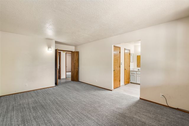 1876 Candela, Santa Fe, NM 87505