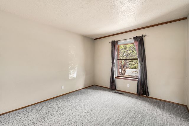 1876 Candela, Santa Fe, NM 87505