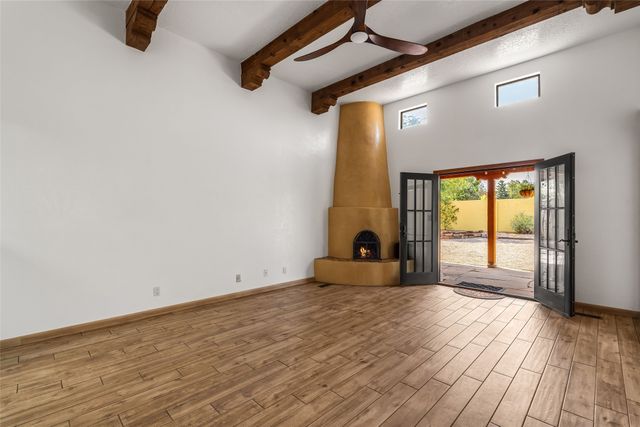 1876 Candela, Santa Fe, NM 87505
