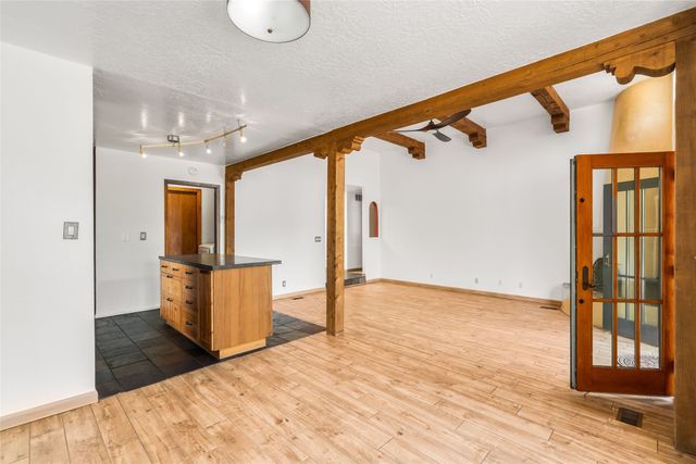 1876 Candela, Santa Fe, NM 87505