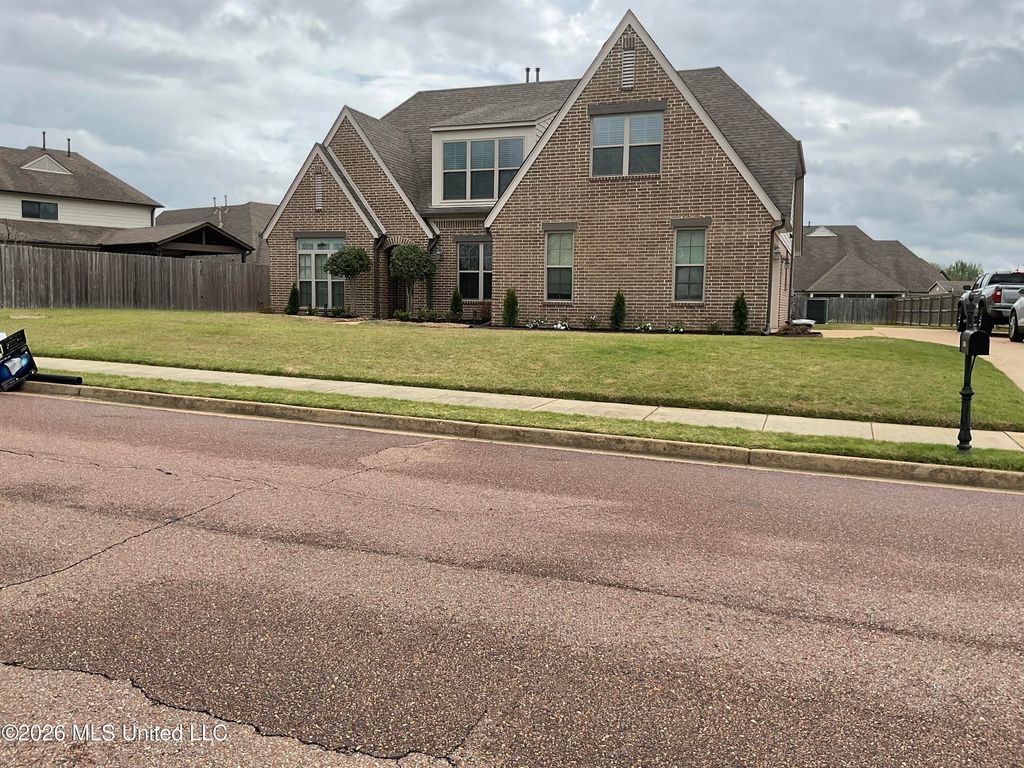 4186 Carolyn Mitchell Drive, Olive Branch, MS 38654