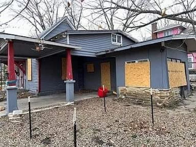 229 S Main Street, Nevada, MO 64772