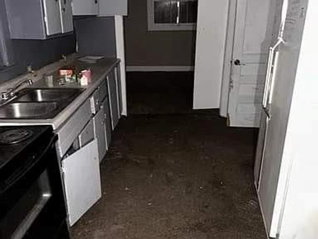 229 S Main Street, Nevada, MO 64772