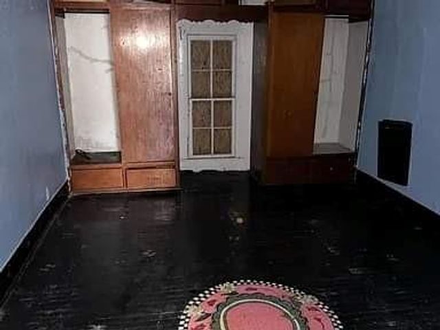 229 S Main Street, Nevada, MO 64772