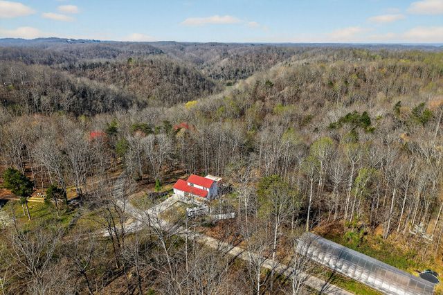 120 Red Bud Ln, Hilham, TN 38568