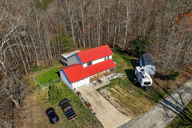 120 Red Bud Ln, Hilham, TN 38568