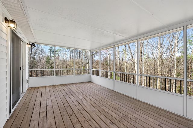 120 Red Bud Ln, Hilham, TN 38568