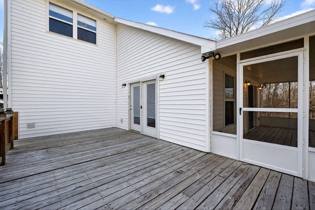 120 Red Bud Ln, Hilham, TN 38568