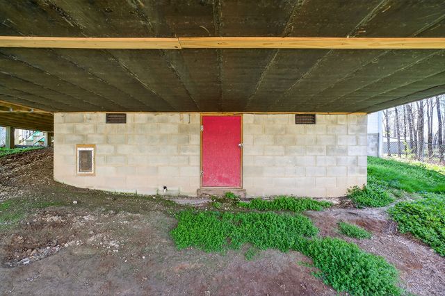 120 Red Bud Ln, Hilham, TN 38568