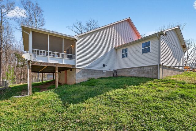120 Red Bud Ln, Hilham, TN 38568