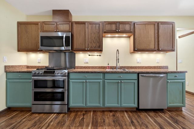 120 Red Bud Ln, Hilham, TN 38568