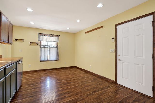 120 Red Bud Ln, Hilham, TN 38568