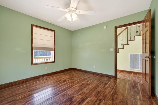 120 Red Bud Ln, Hilham, TN 38568