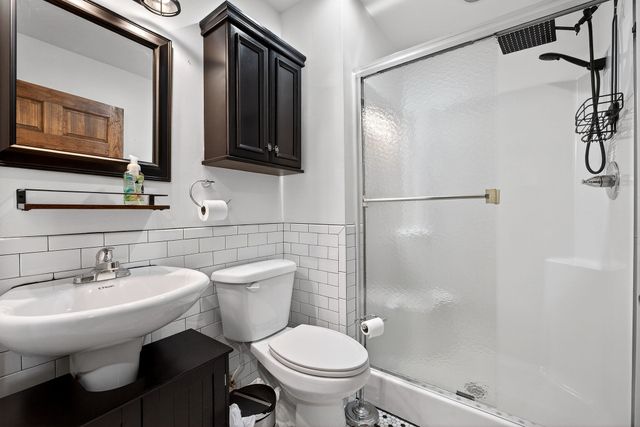 120 Red Bud Ln, Hilham, TN 38568