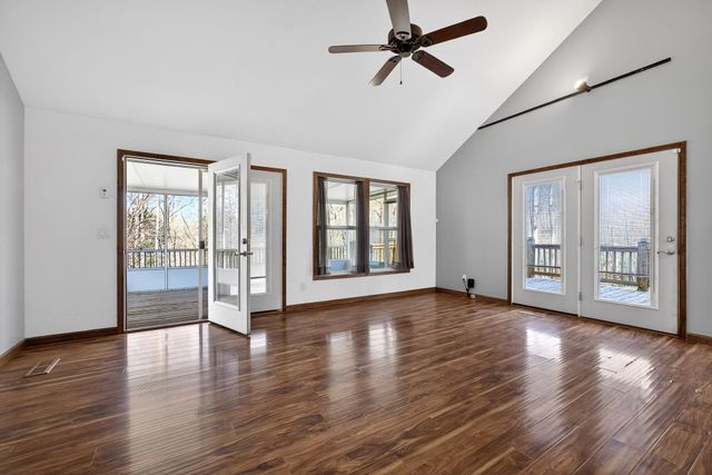 120 Red Bud Ln, Hilham, TN 38568