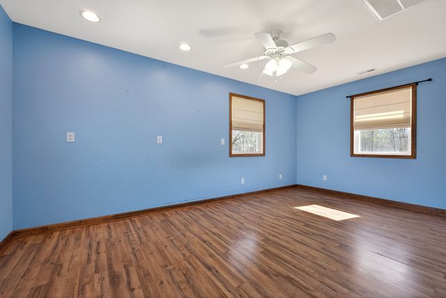 120 Red Bud Ln, Hilham, TN 38568