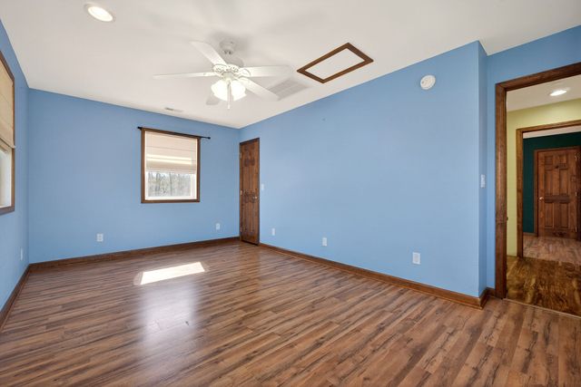 120 Red Bud Ln, Hilham, TN 38568