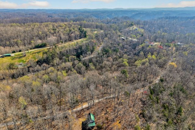 120 Red Bud Ln, Hilham, TN 38568