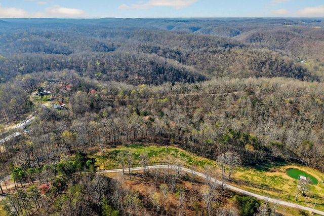 120 Red Bud Ln, Hilham, TN 38568