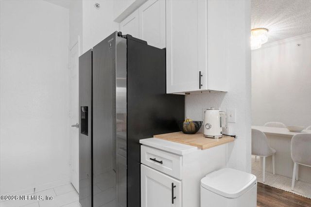 8539 GATE Parkway W 9404, Jacksonville, FL 32216