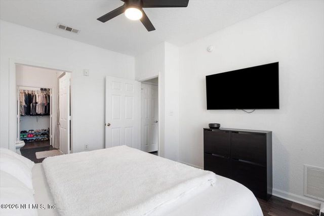 8539 GATE Parkway W 9404, Jacksonville, FL 32216