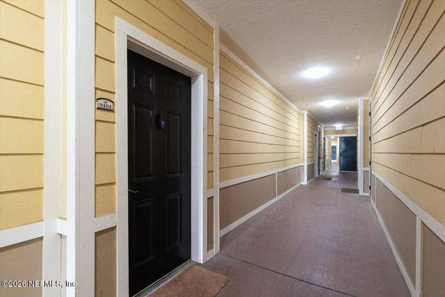 8539 GATE Parkway W 9404, Jacksonville, FL 32216