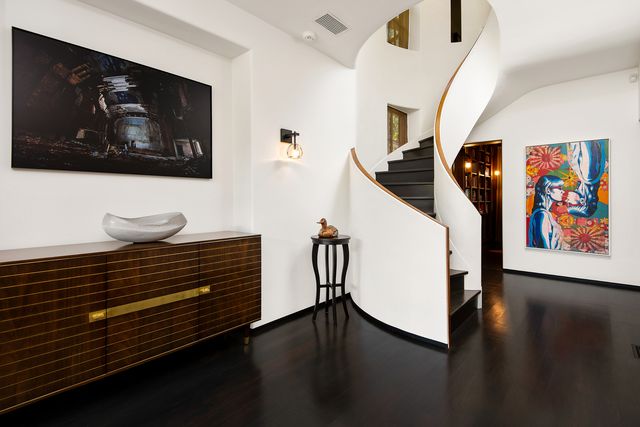 229 W Eugenie Street, Chicago, IL 60614