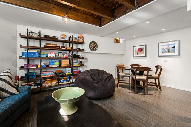229 W Eugenie Street, Chicago, IL 60614