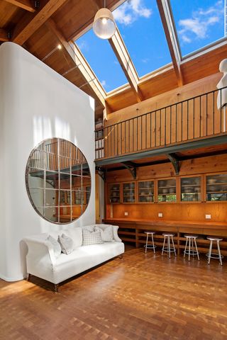 229 W Eugenie Street, Chicago, IL 60614