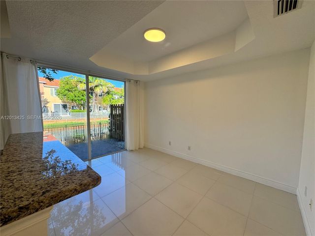 4933 N Harbor Isles Dr 202, Dania Beach, FL 33312