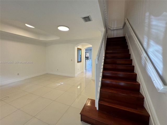 4933 N Harbor Isles Dr 202, Dania Beach, FL 33312