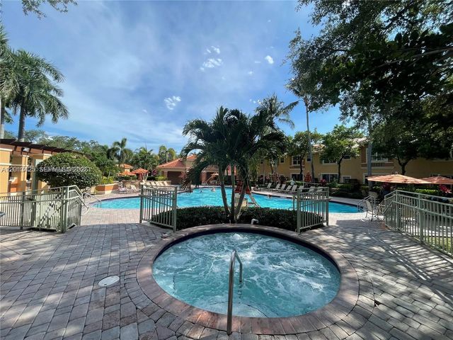 4933 N Harbor Isles Dr 202, Dania Beach, FL 33312