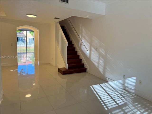 4933 N Harbor Isles Dr 202, Dania Beach, FL 33312